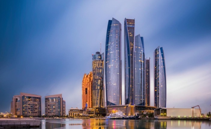  كيفية تأسيس شركة في منطقة حرة بدولة الإمارات؟