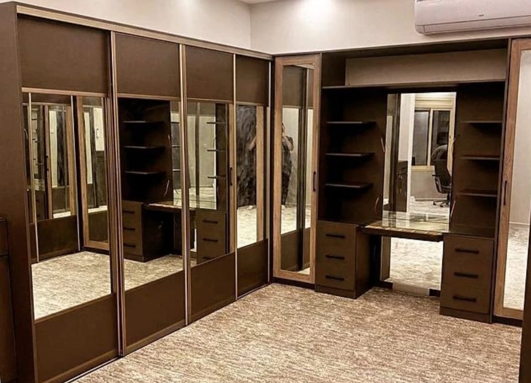 خزائن الملابس 2025 